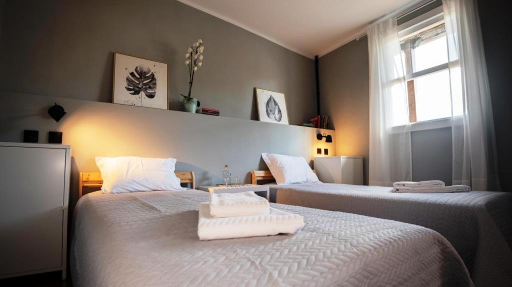 Inn Door 21 - Hostel & Suite Braganca Exterior photo